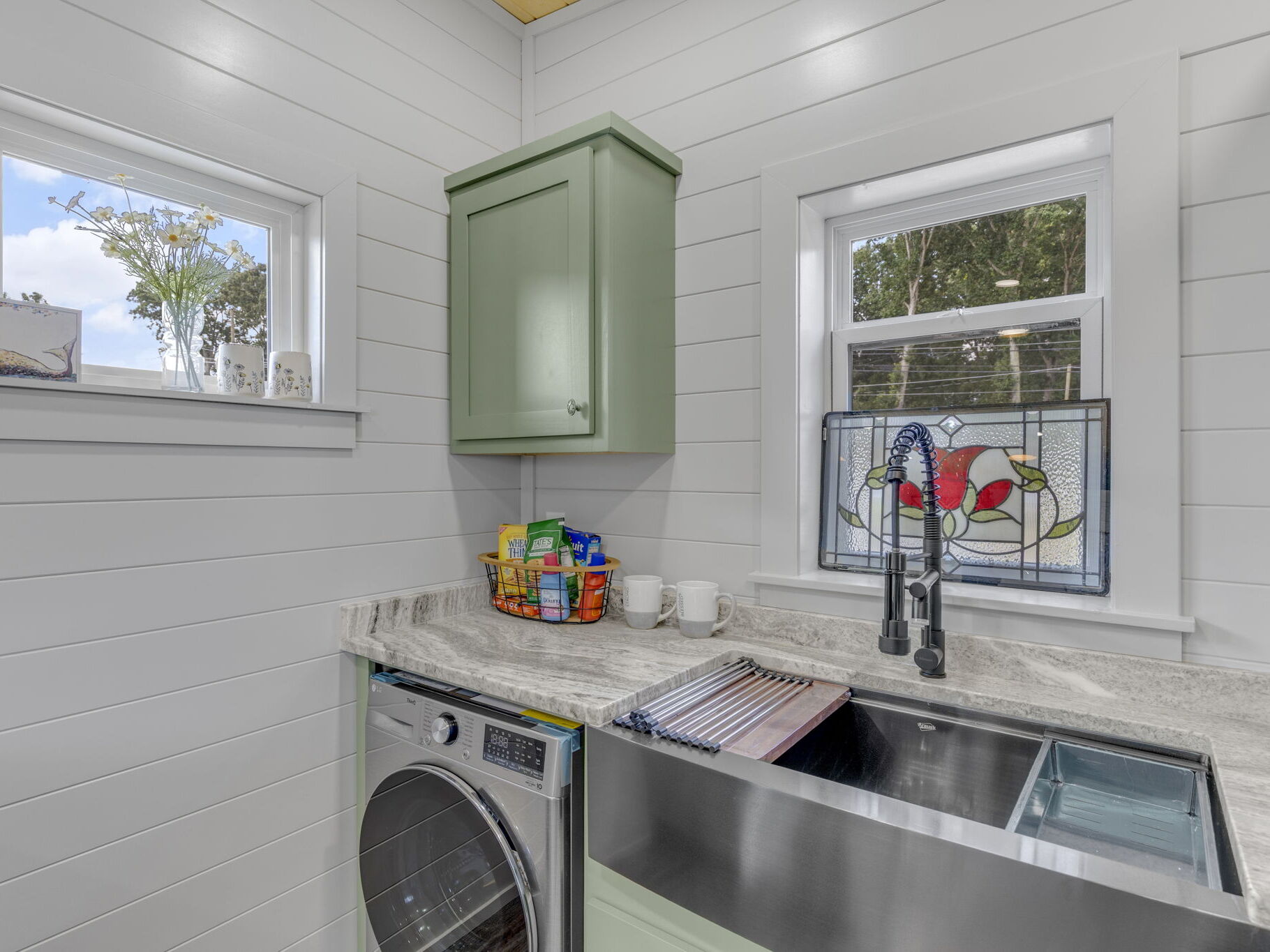 Kitchen/Laundry