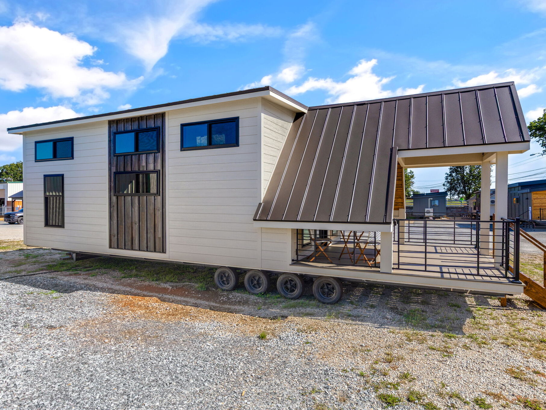 Tinde Exterior