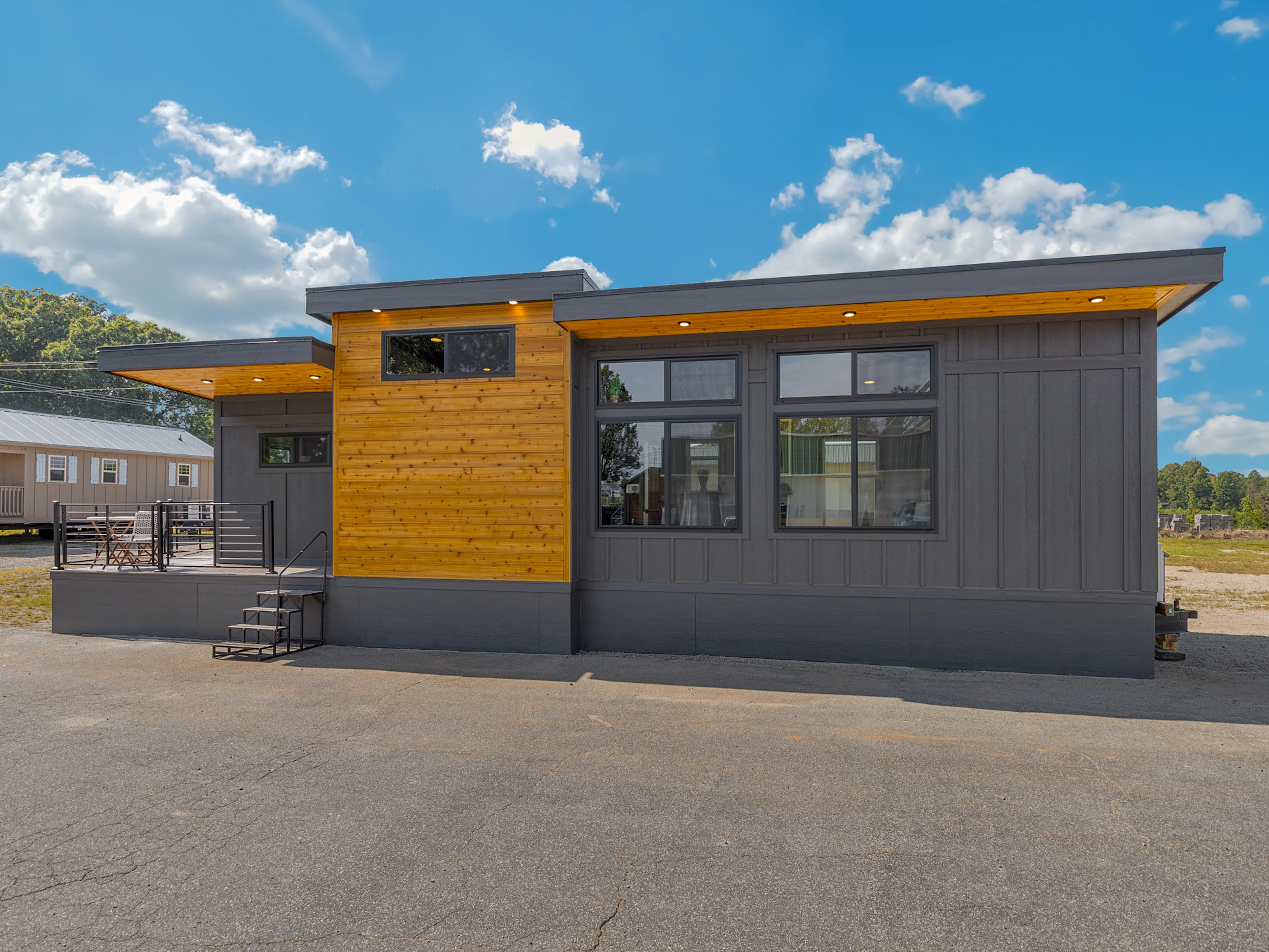 Mesa — Exterior