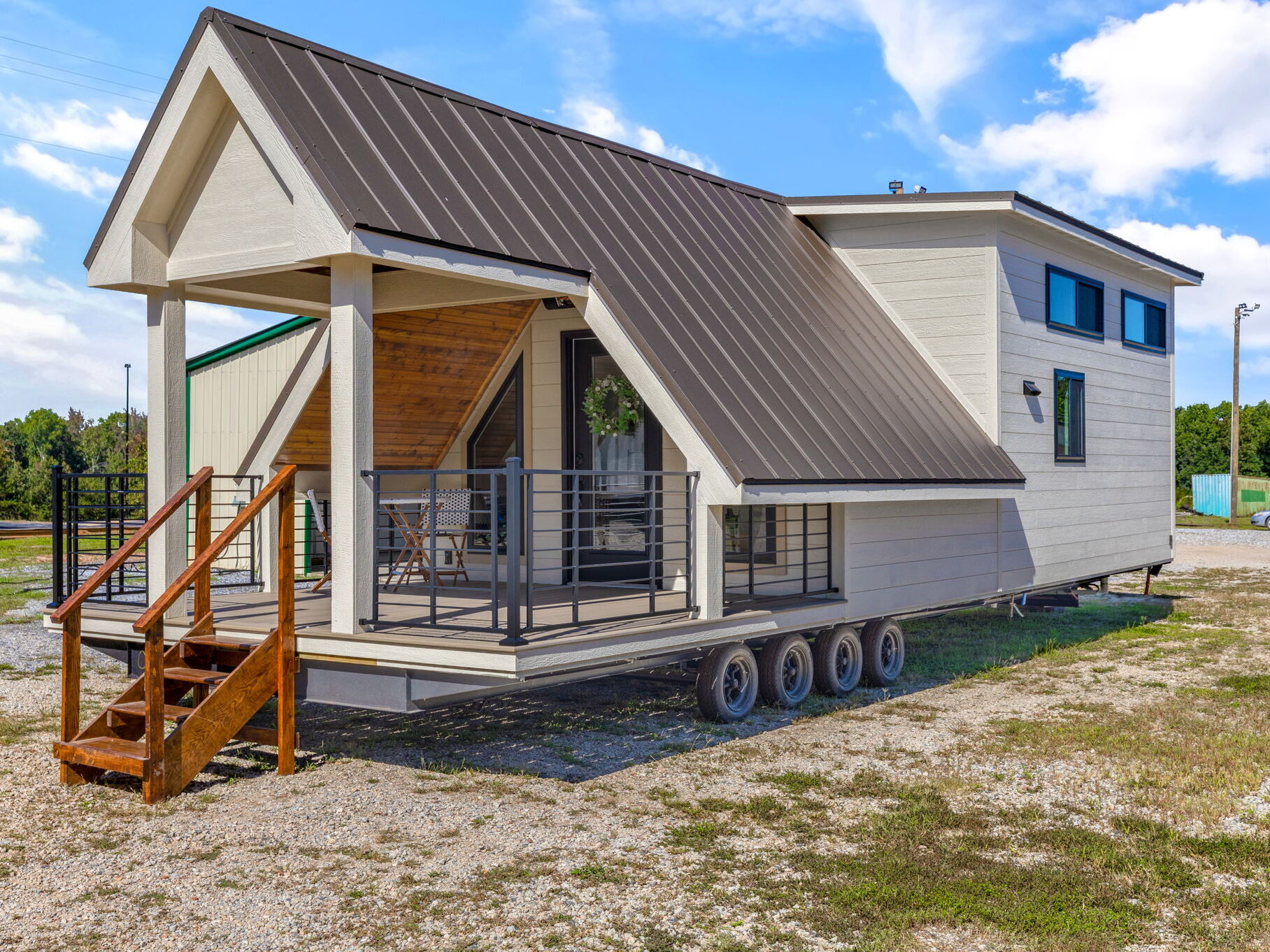Tinde Exterior