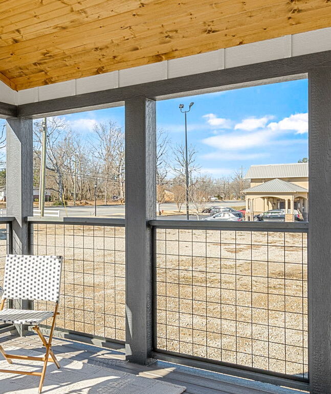Porch Railing - Hog Wire