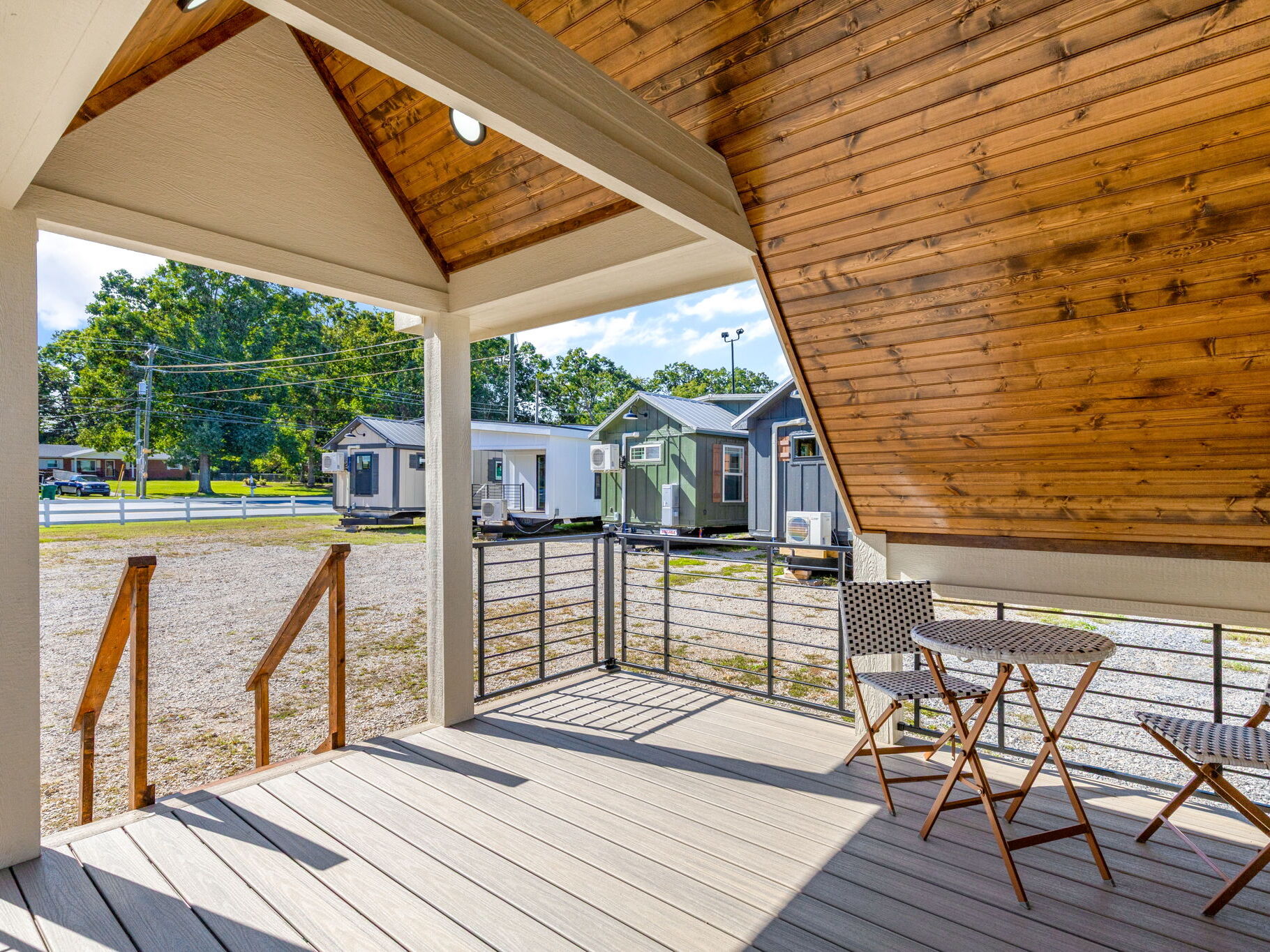Tinde Front Porch