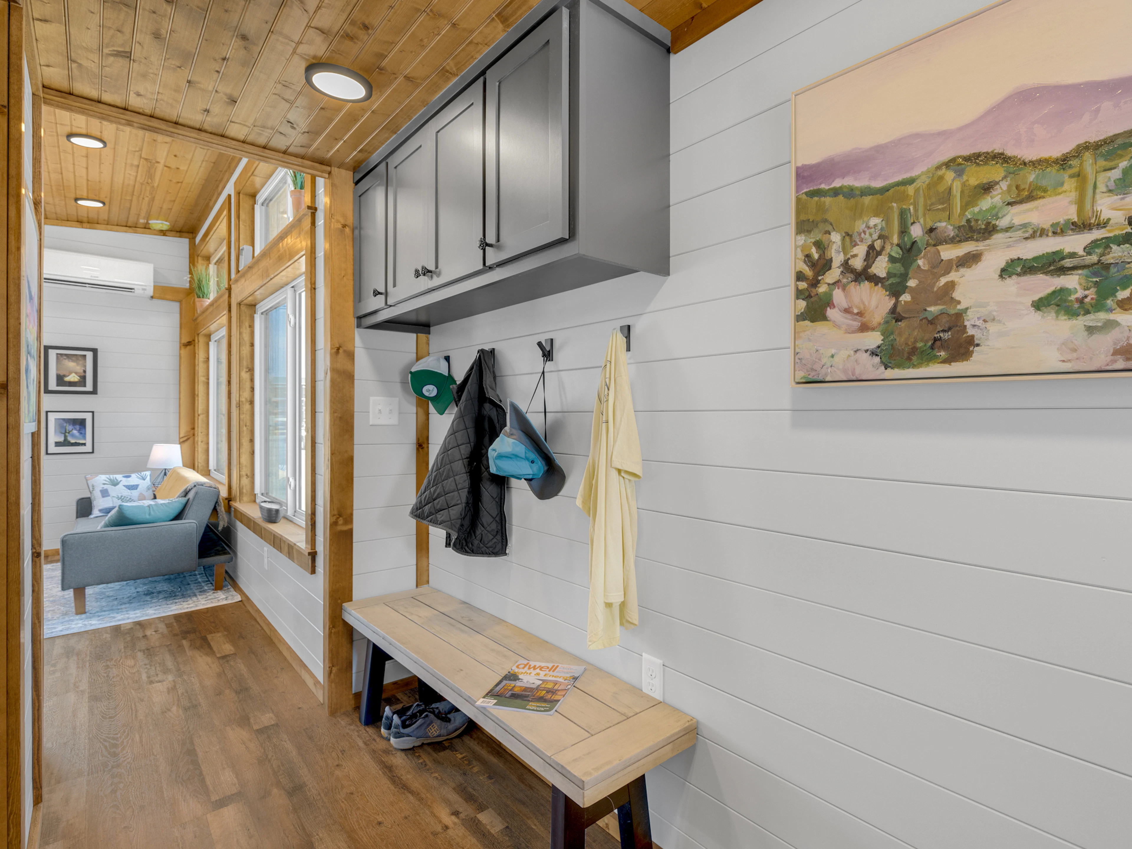 Mesa — Entryway